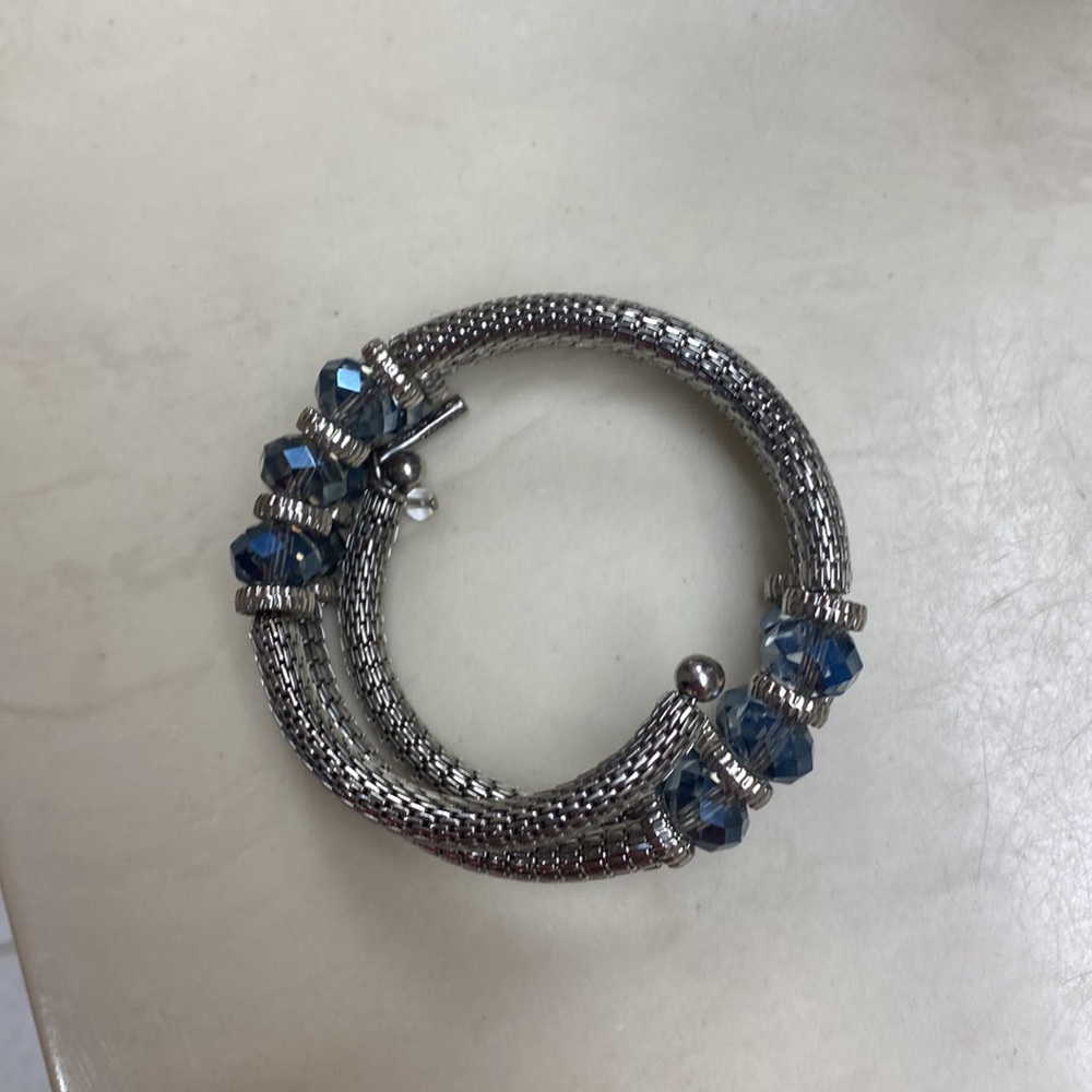 Given as Xmas Gift 🎁 - KENNETH COLE Bracelet - Picture 4 of 9